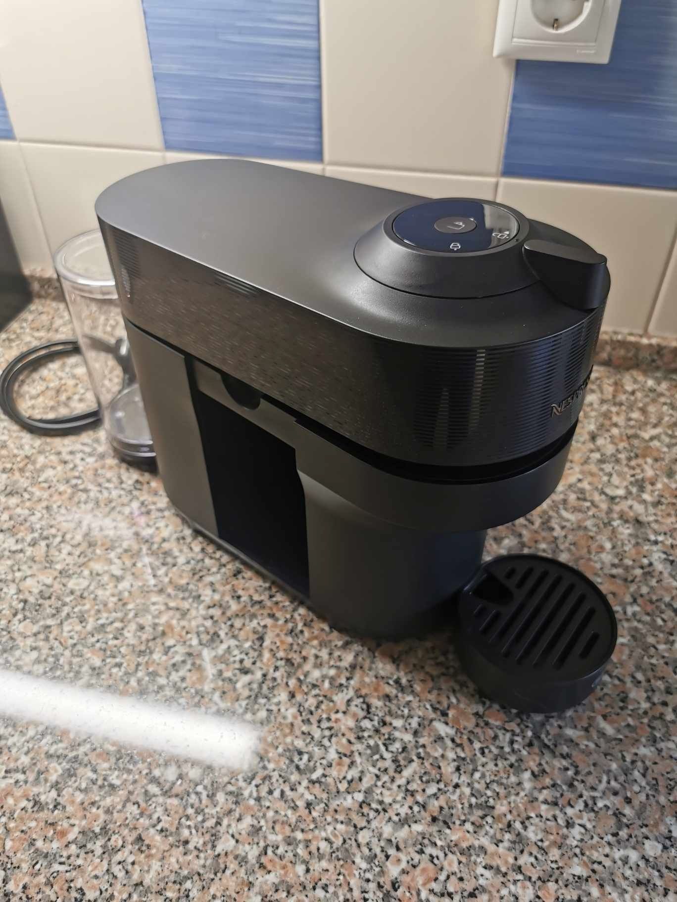 Máquina de café Nespresso nova