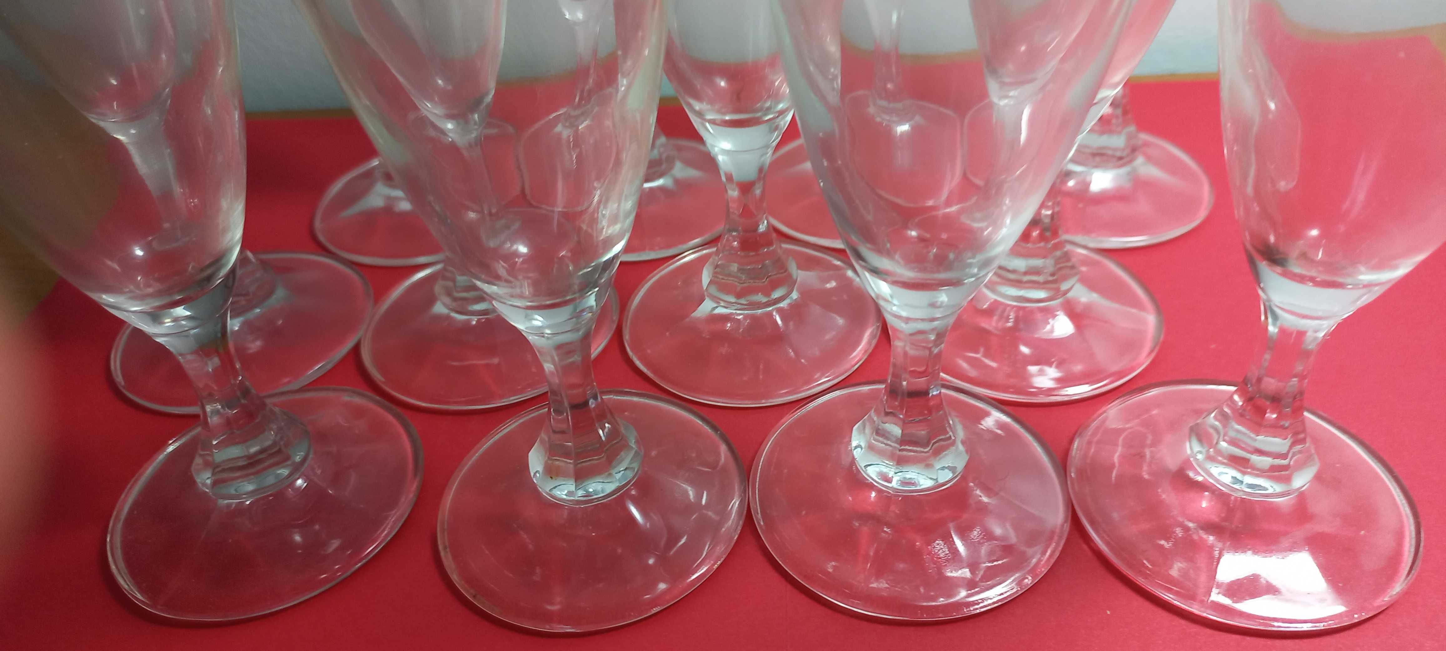 Kieliszki do wina , komplet 12szt