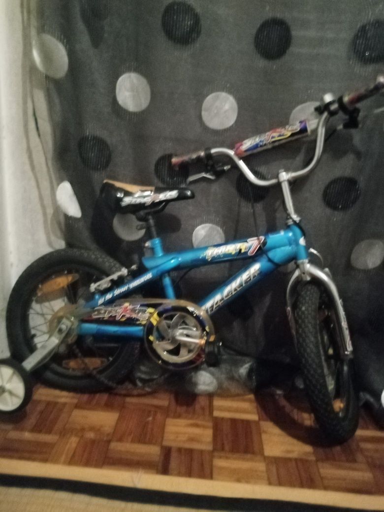 Bicicleta de crianca .