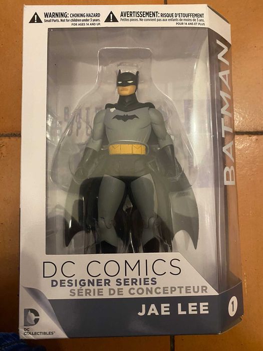 Várias figuras DC designer figures