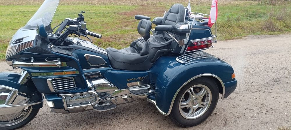 Motocykl GL 1500 trike