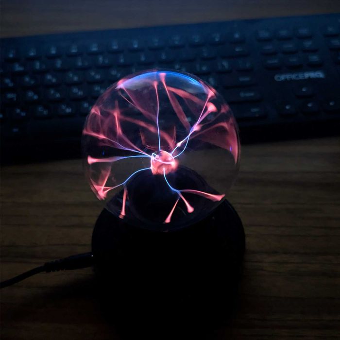 Светильник / ночник шар Тесла с молниями, новый / черный