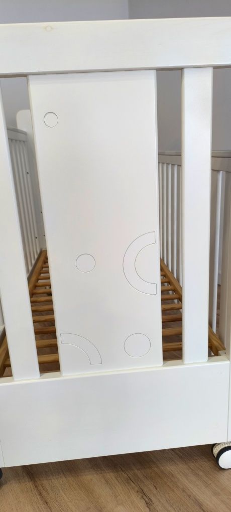Cama de Bébé Marca "Trama"