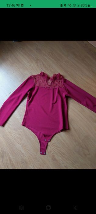 Eleganckie body koronkowe