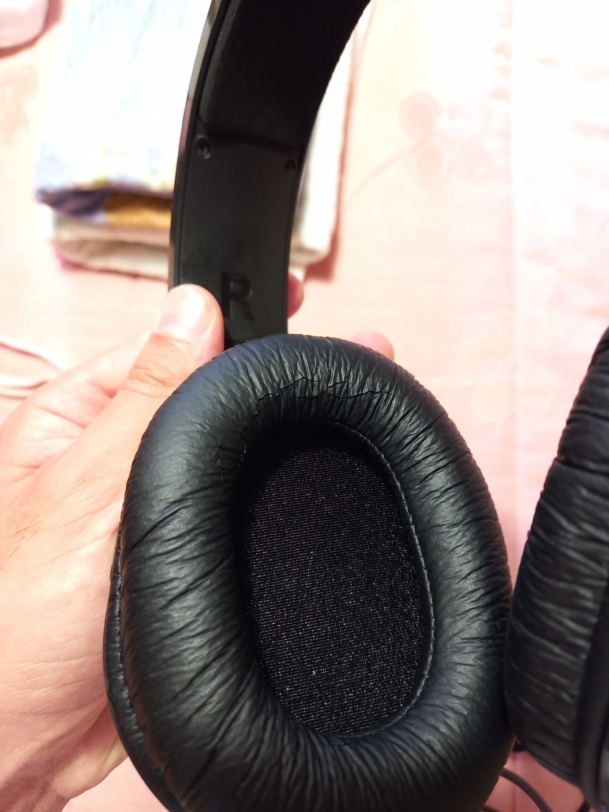 Auscultadores Philips Closed back stereo headphones