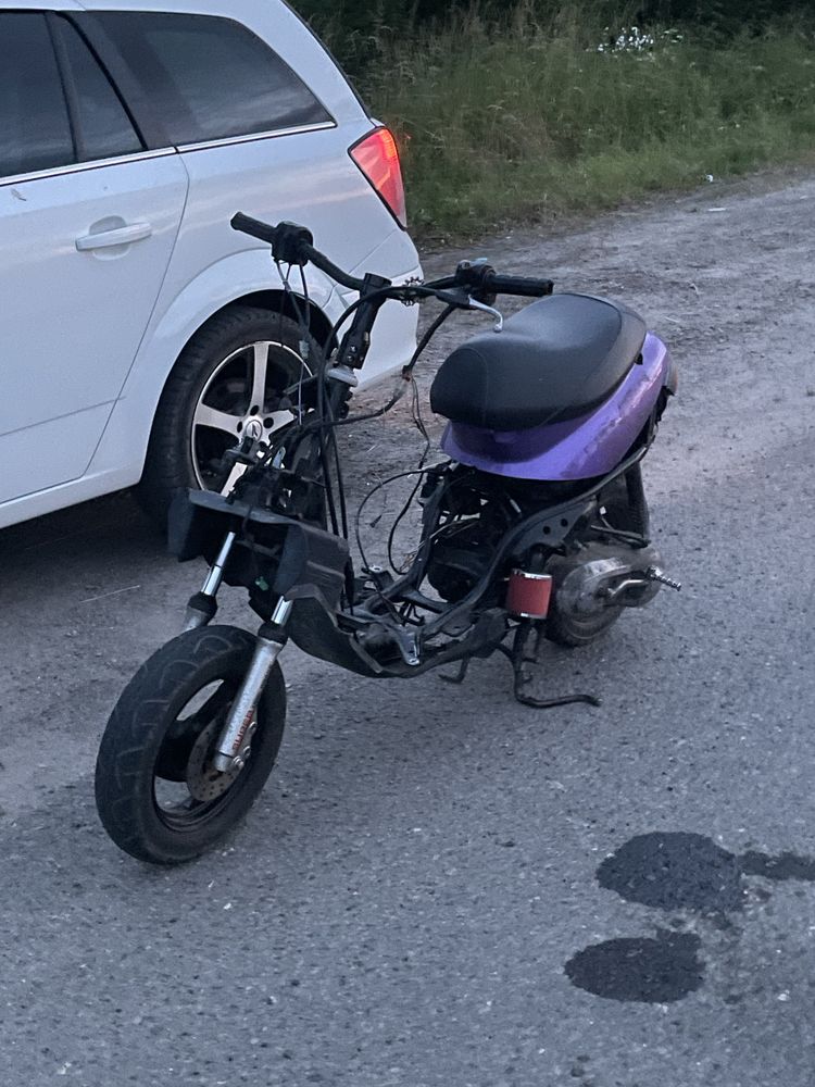 Yamaha jog next zone, стант (stunt), 5BM, має якісь японські доки