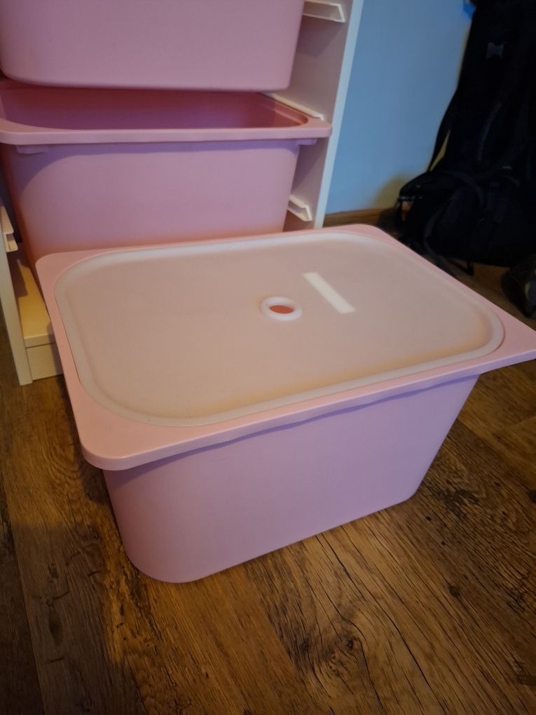 Regał z pojemnikami Ikea TROFAST