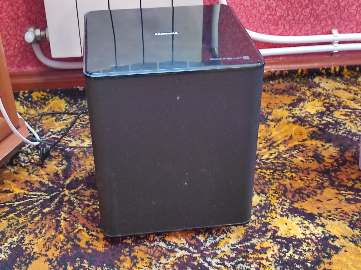 Саундбар samsung HW-H550