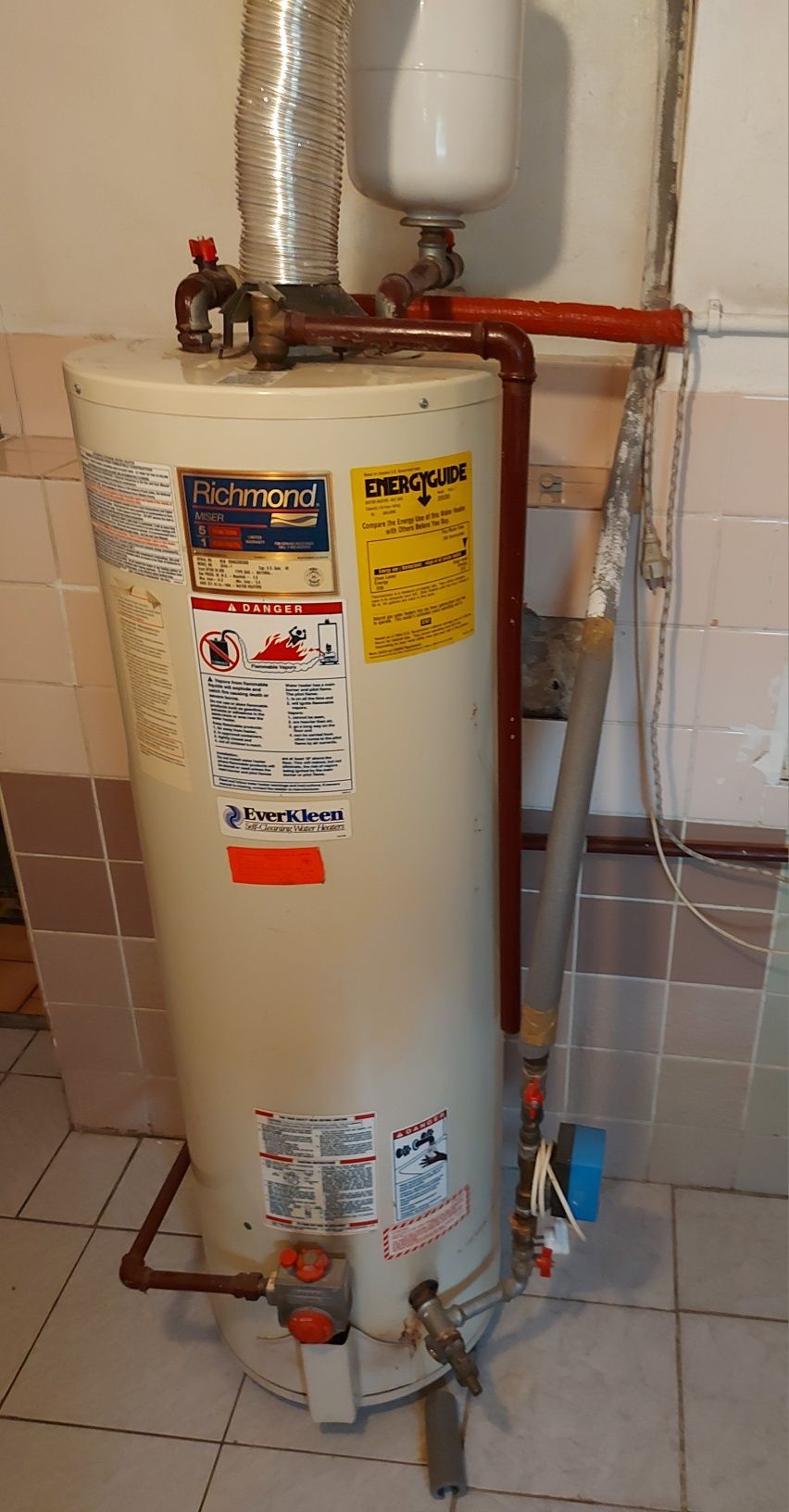 Piec gazowy vaillant o mocy 28 kw wraz z innymi  ,