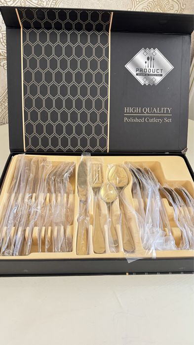 Роскішний столовий набір на подарунок 24 шт