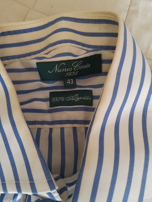 Camisa para homem às riscas azuis e brancas  Nunes Corrêa