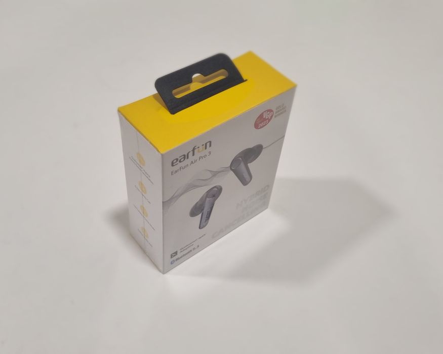 Auriculares Earfun Air Pro 3 Preto