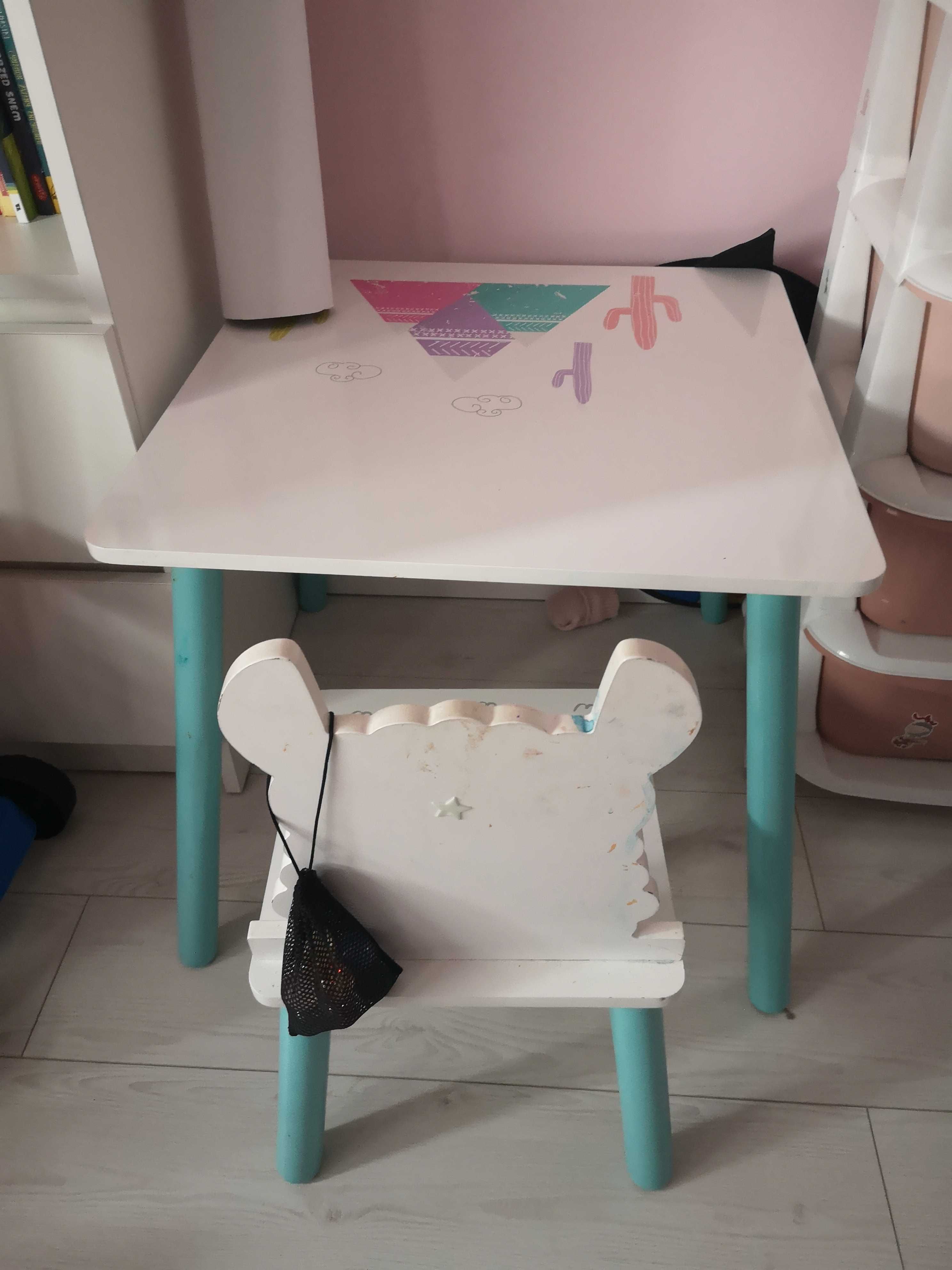 Stolik drewniany i krzesełko z drewna dla dziecka lama