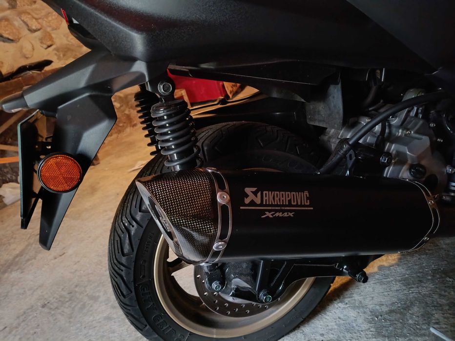 Xmax 300 tech max 2021