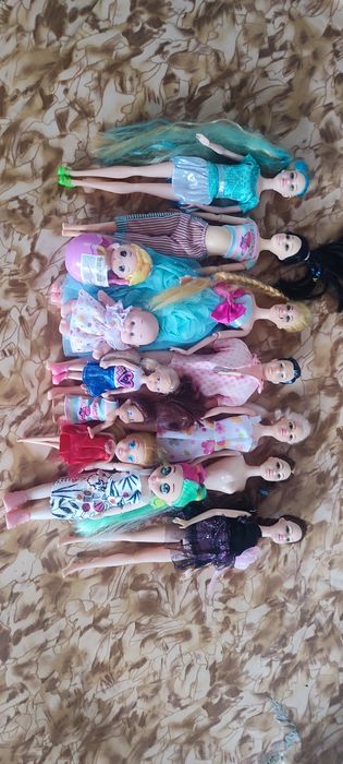 Лот       ляльок