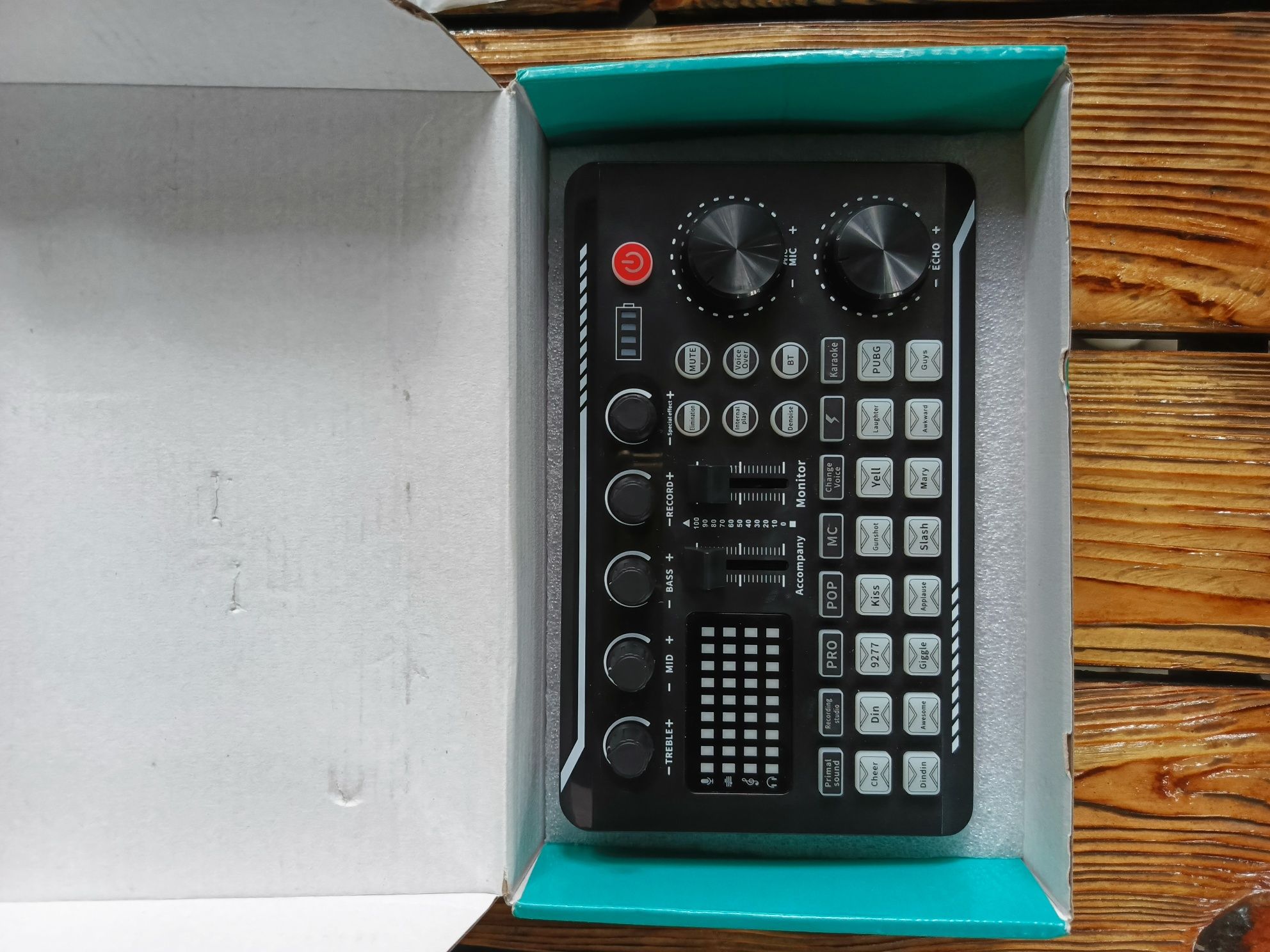 Продам внешняя звуковая  карта Live Sound Card