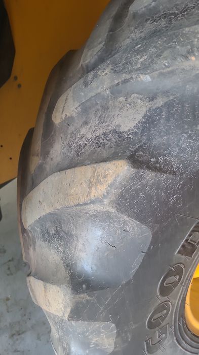 Good Year 460/70r24 felgi części jcb 541 531