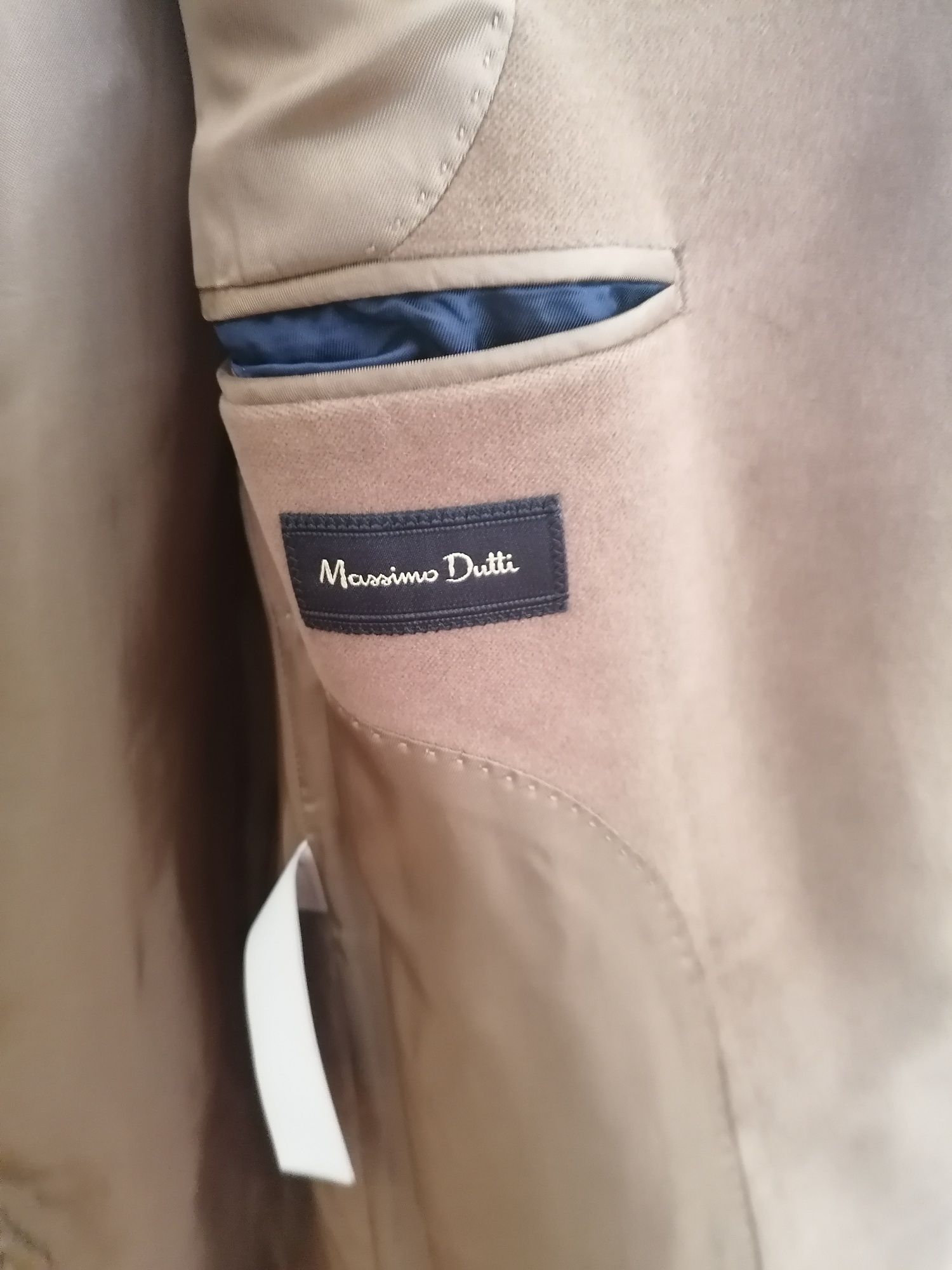 Sobretudo Massimo dutti