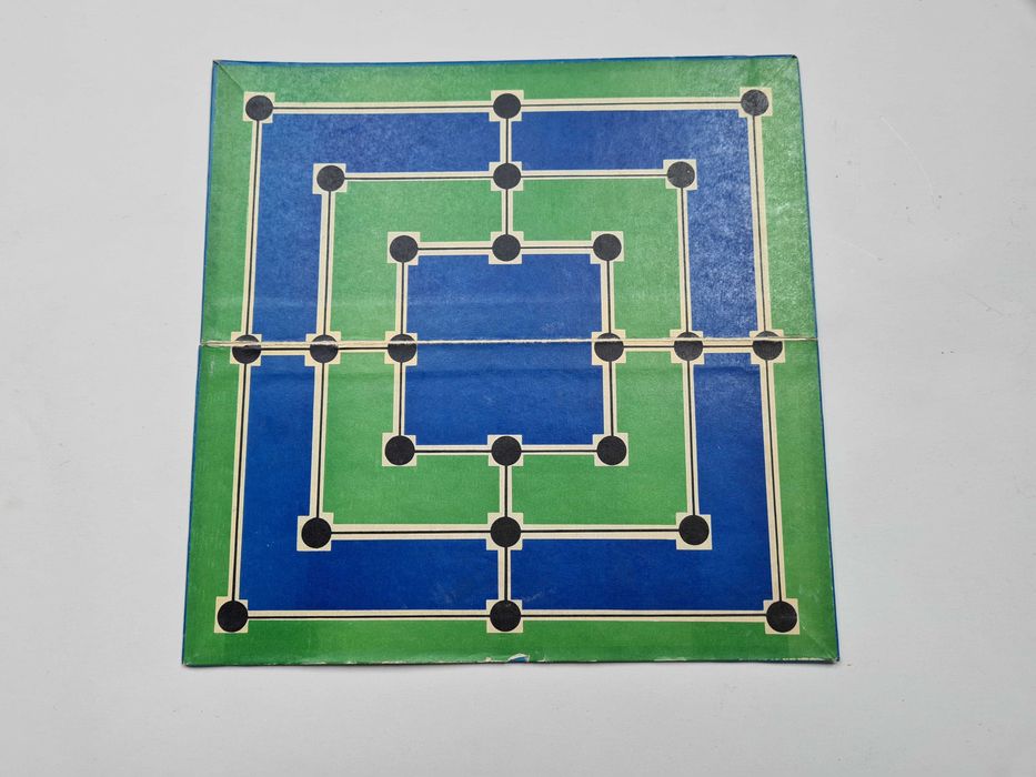 Warcaby Młynek – planszowa podróż w czasie! zabawka z PRL-u