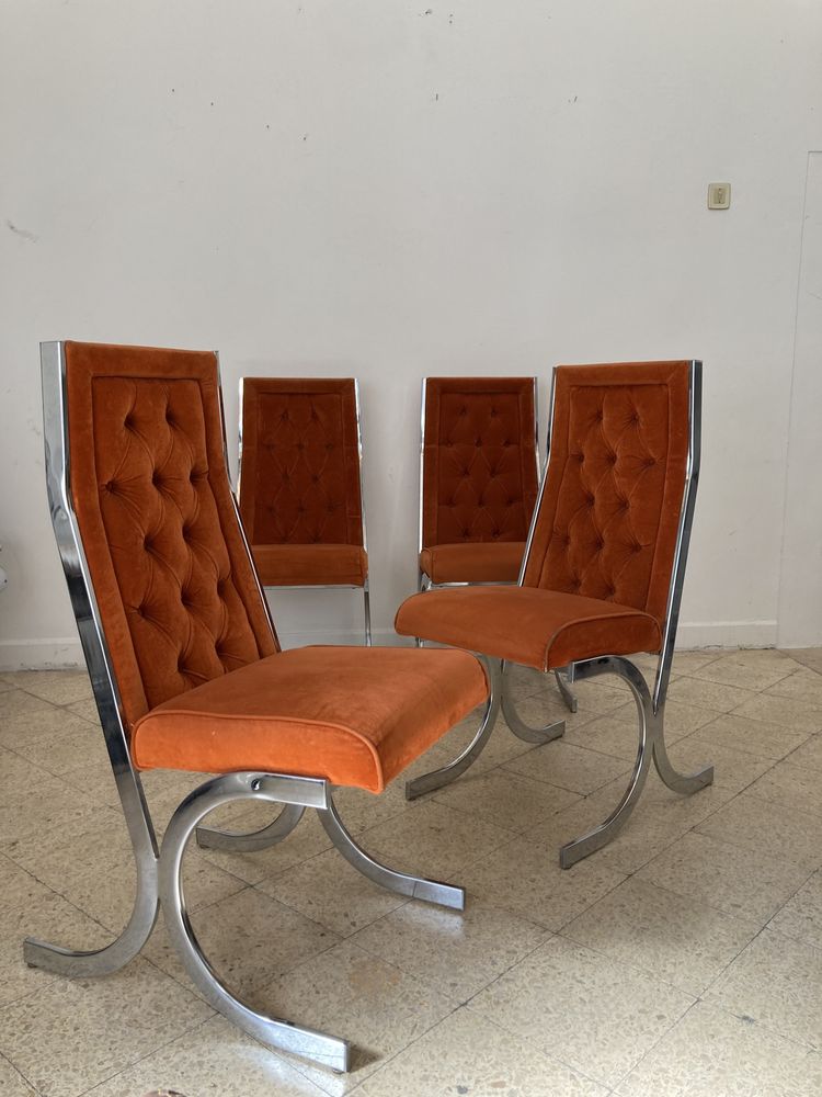 Vintage Set of 4 Chairs and table  Dinning by Howell Co. 1970s