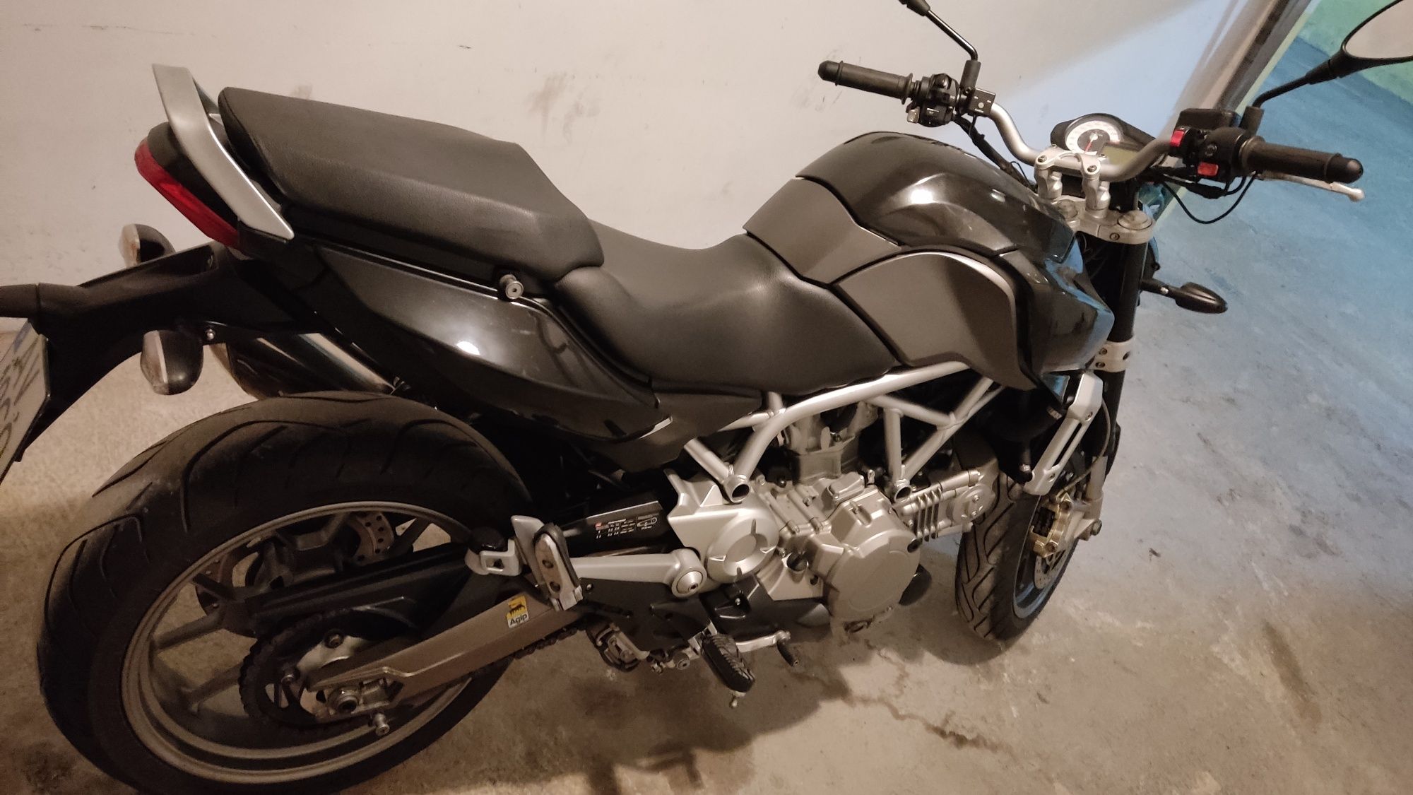 Aprilia Mana 850