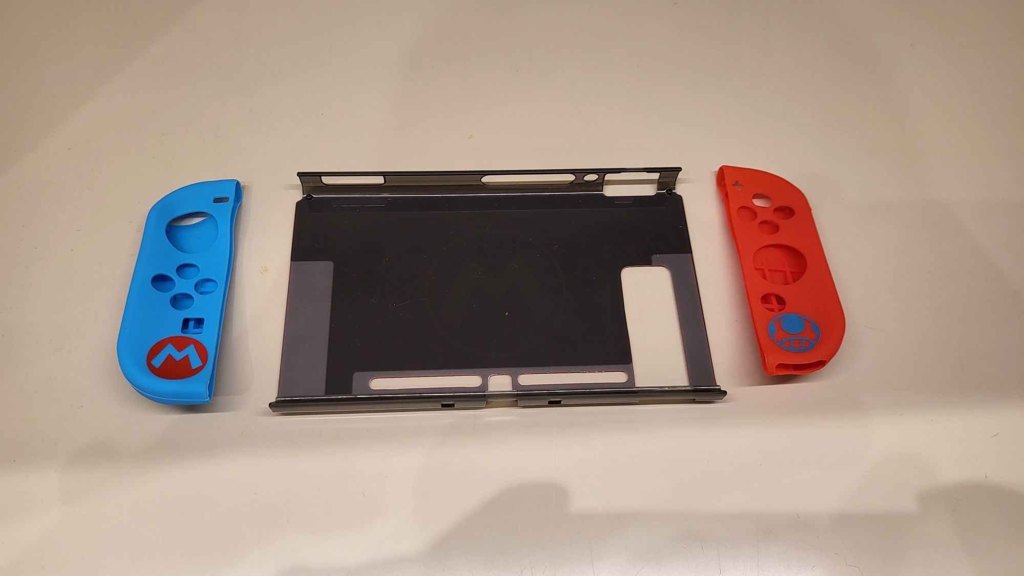 Proteções Oficiais Mario para Nintendo Switch e Joy Cons