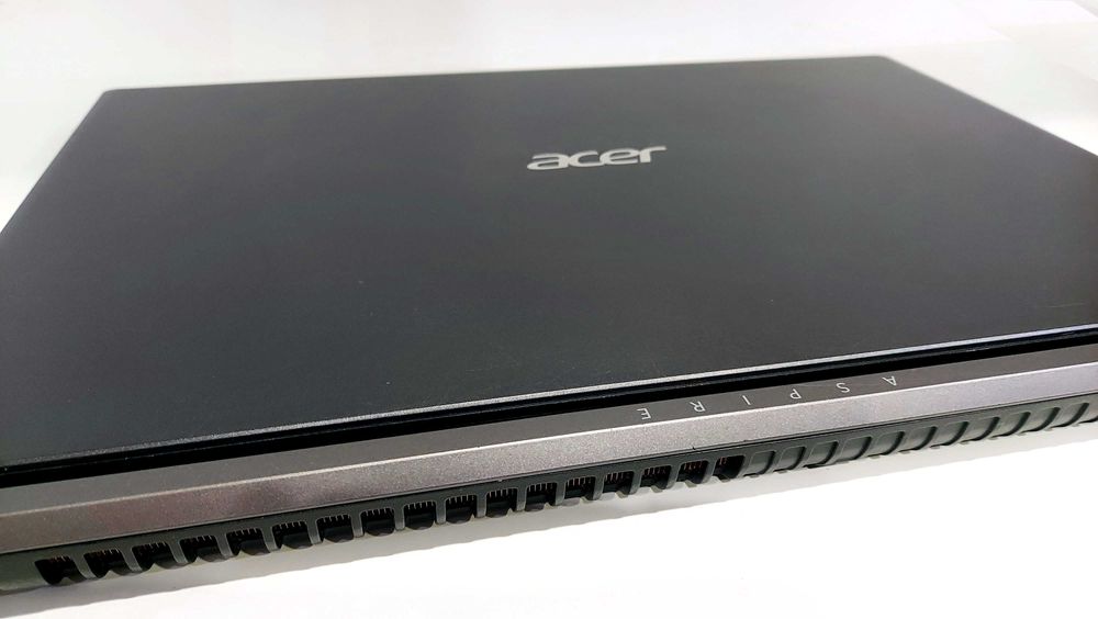 ACER Gaming =15,6" IPS= SSD1TB 20GB Ryzen5 GTX1650