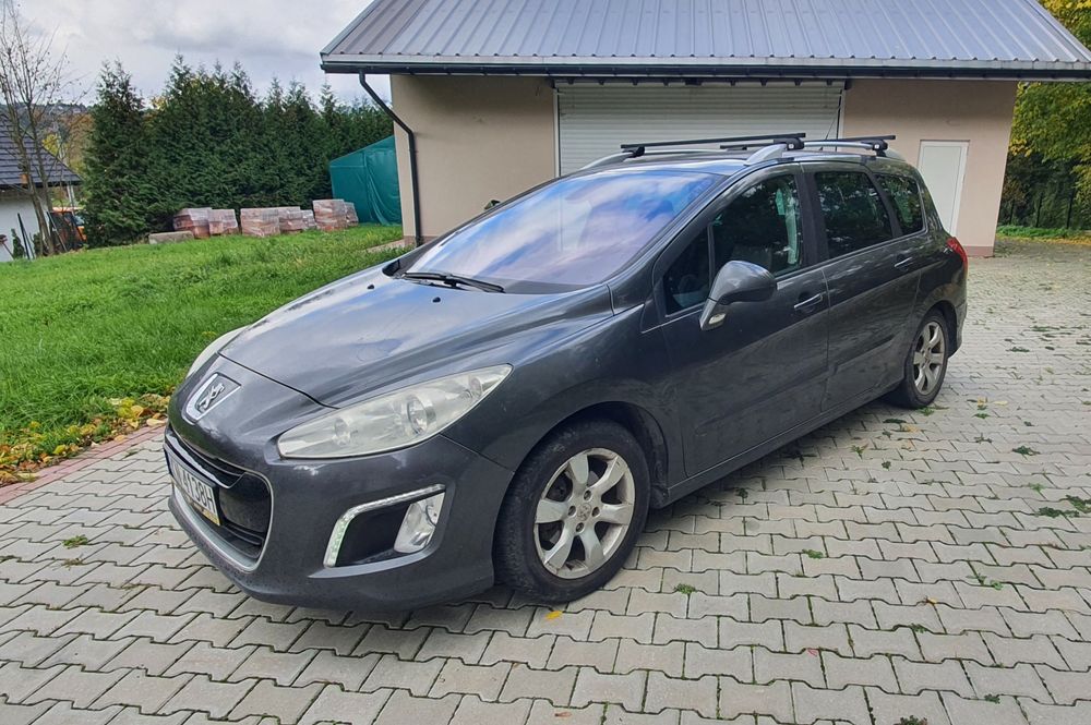 Peugeot 308SW lift 1.6 hdi 7-osobowy 2011 rok