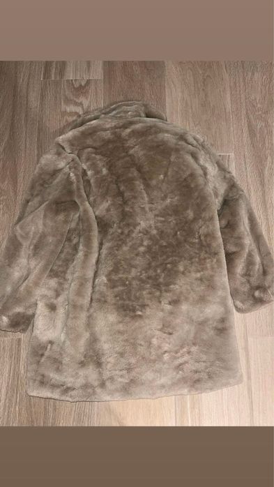 Casaco pelo bege