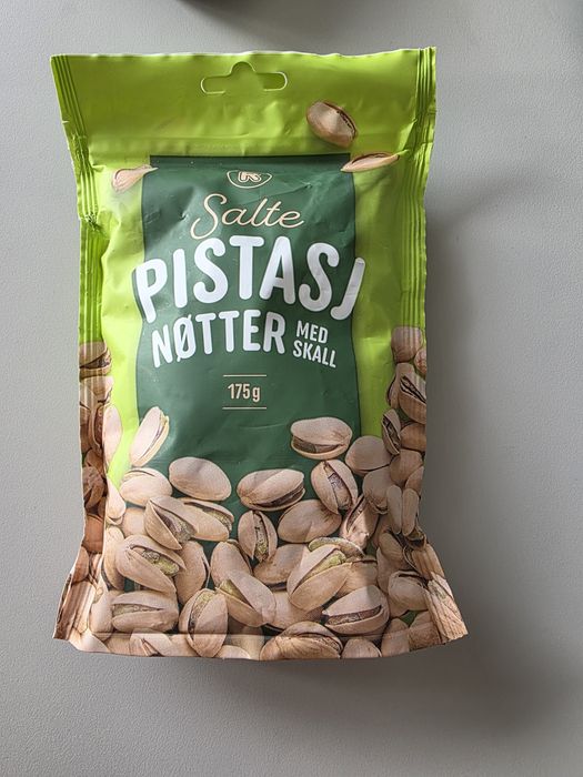 Фісташки . Горішки