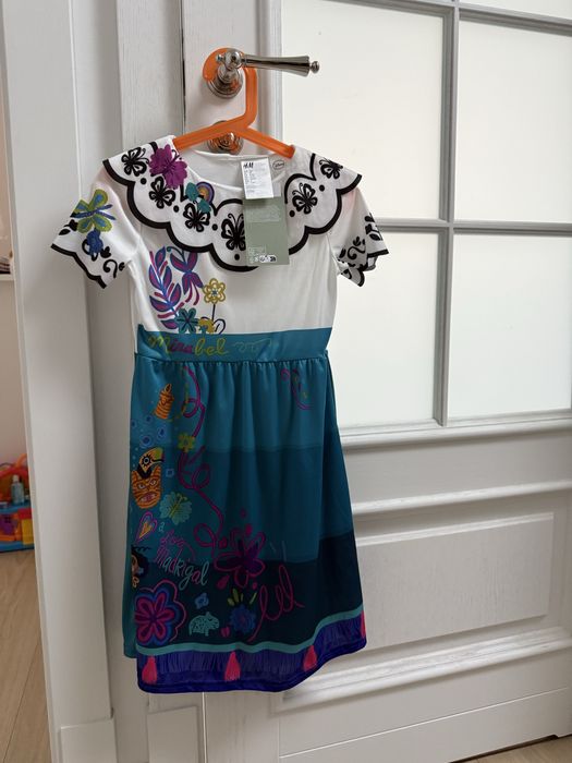 Disney moje magiczne encanto stroj przebranie sukienka Mirabel 104 cm