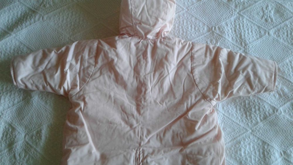 Fato completo. 6 meses. Muito quentinho