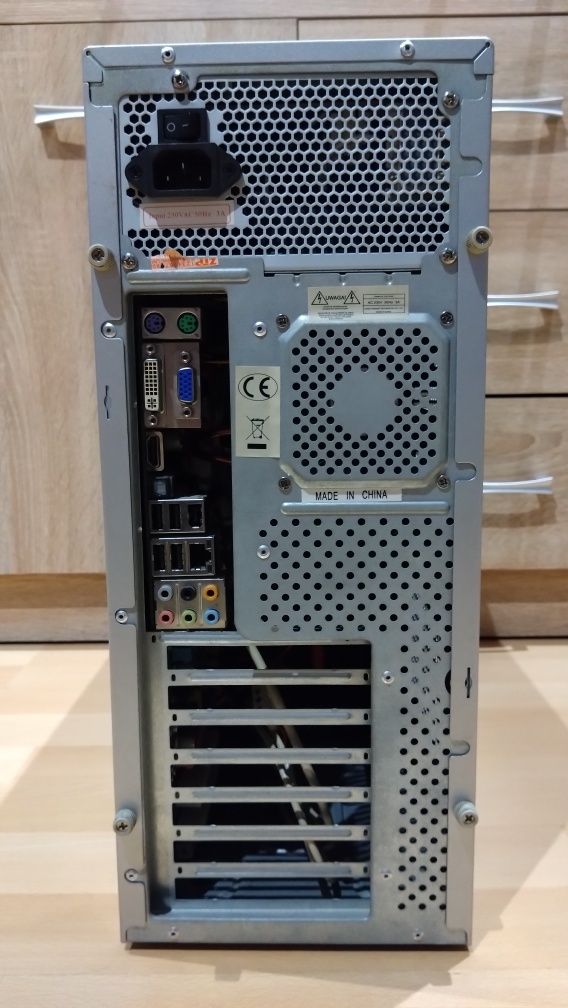 Komputer PC w obudowie ATX Logic Concept B15 (AMD Phenom X4, DDR2, iGP