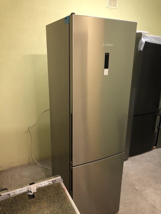 Холодильник Bosch KGN39XI41