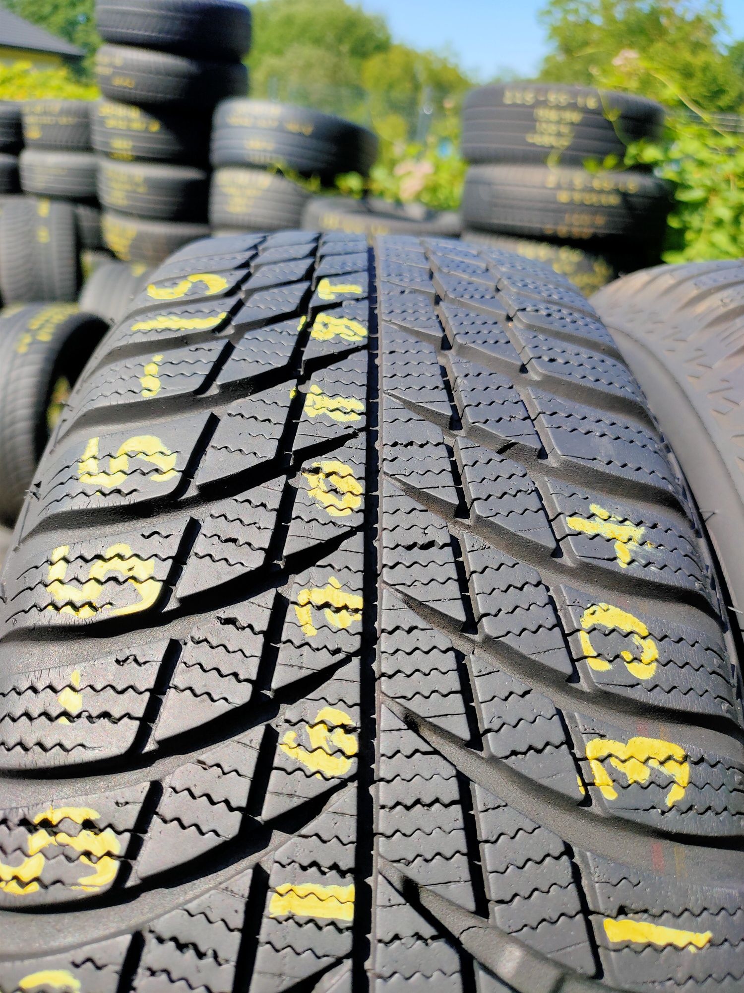 185/55R15 Bridgestone Blizak LM001 z 2016r 7mm
