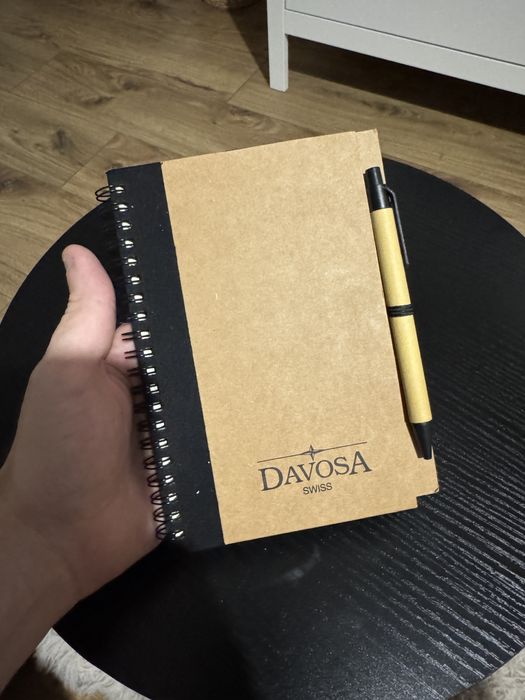 Zestaw gadzetow Davosa