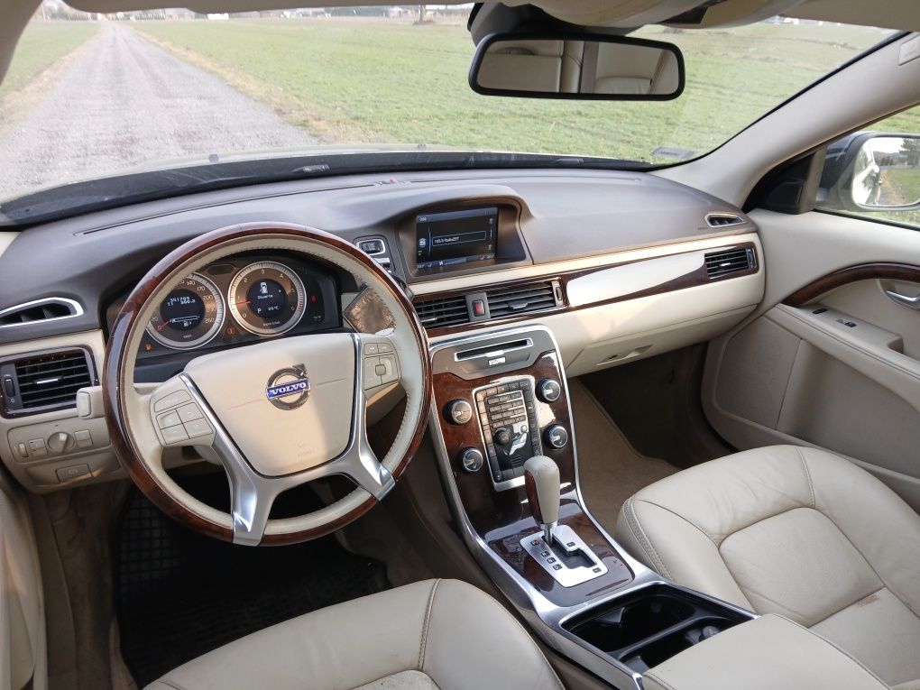 Volvo xc70 d5 2012