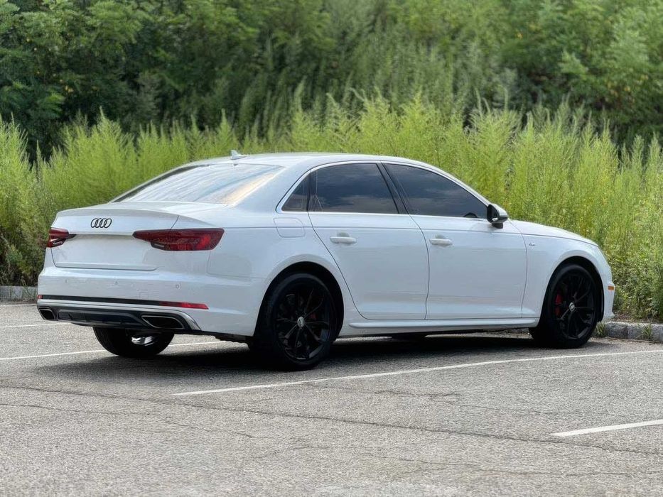 Audi A4 quattro Premium Plus      2019