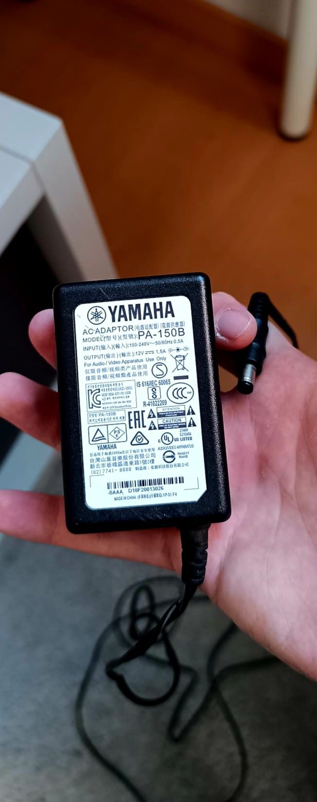 Yamaha " PSR E 463 "