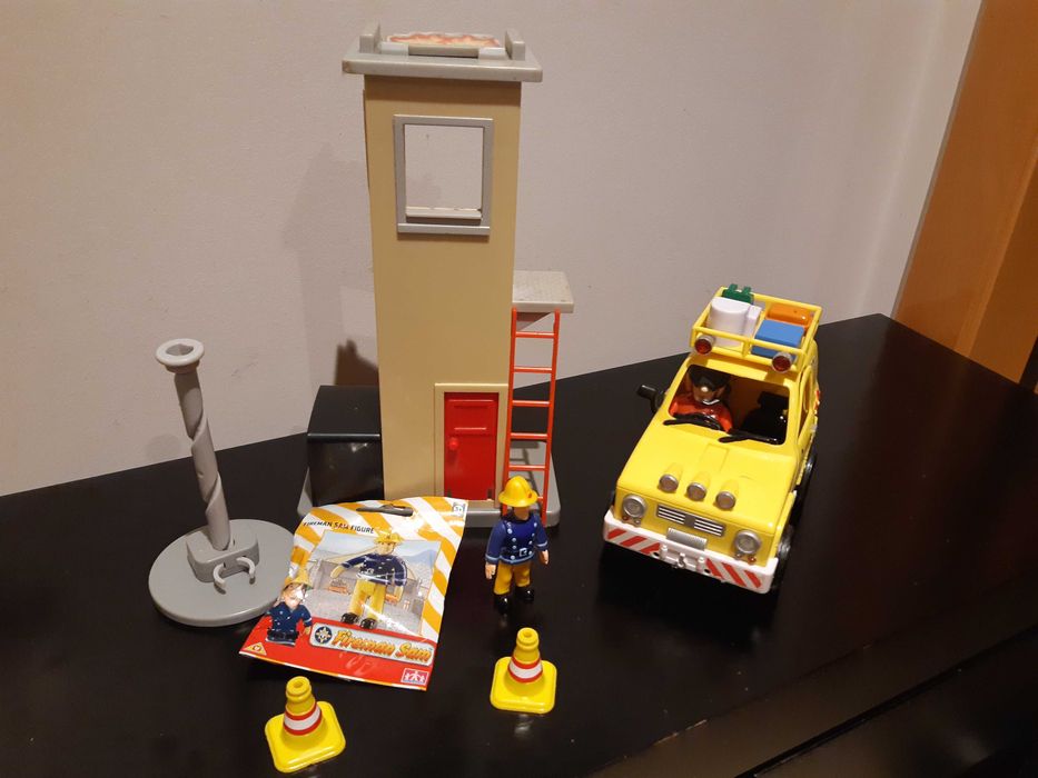 Conjunto Bombeiro Sam - torre dos bombeiros e carro da montanha