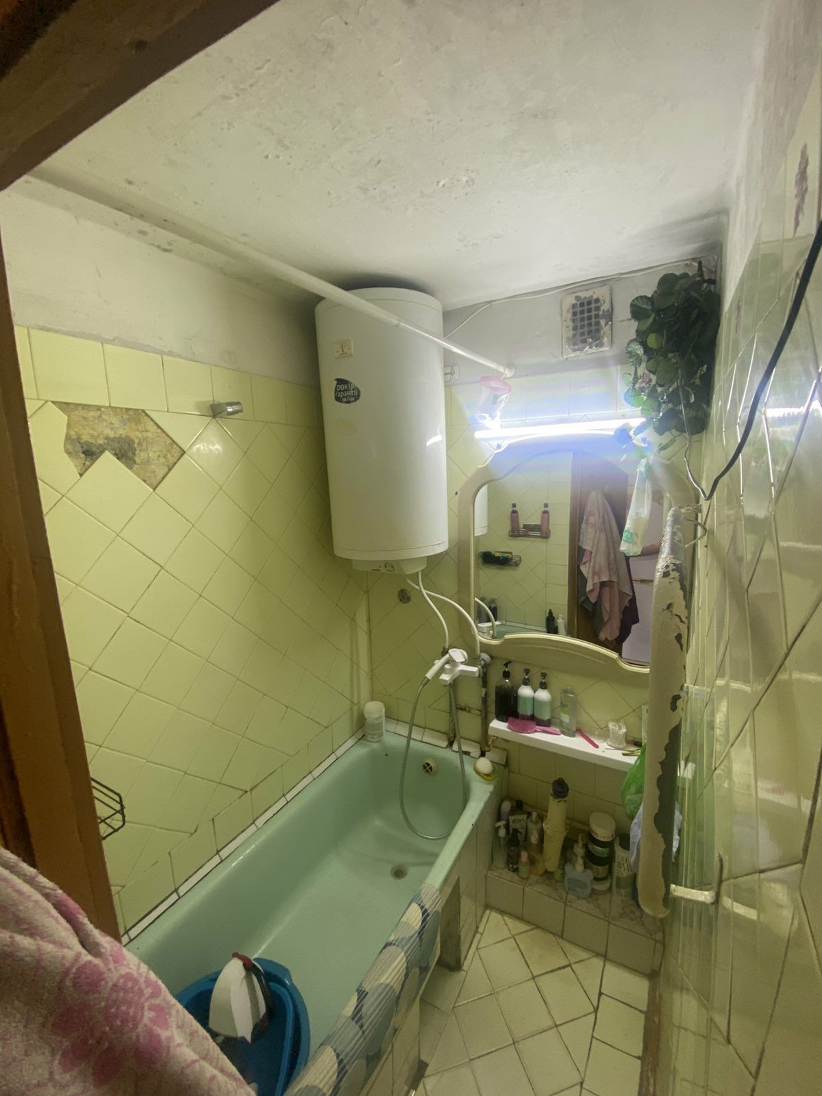 Продам 3 кімнатну квартиру в Змієві.