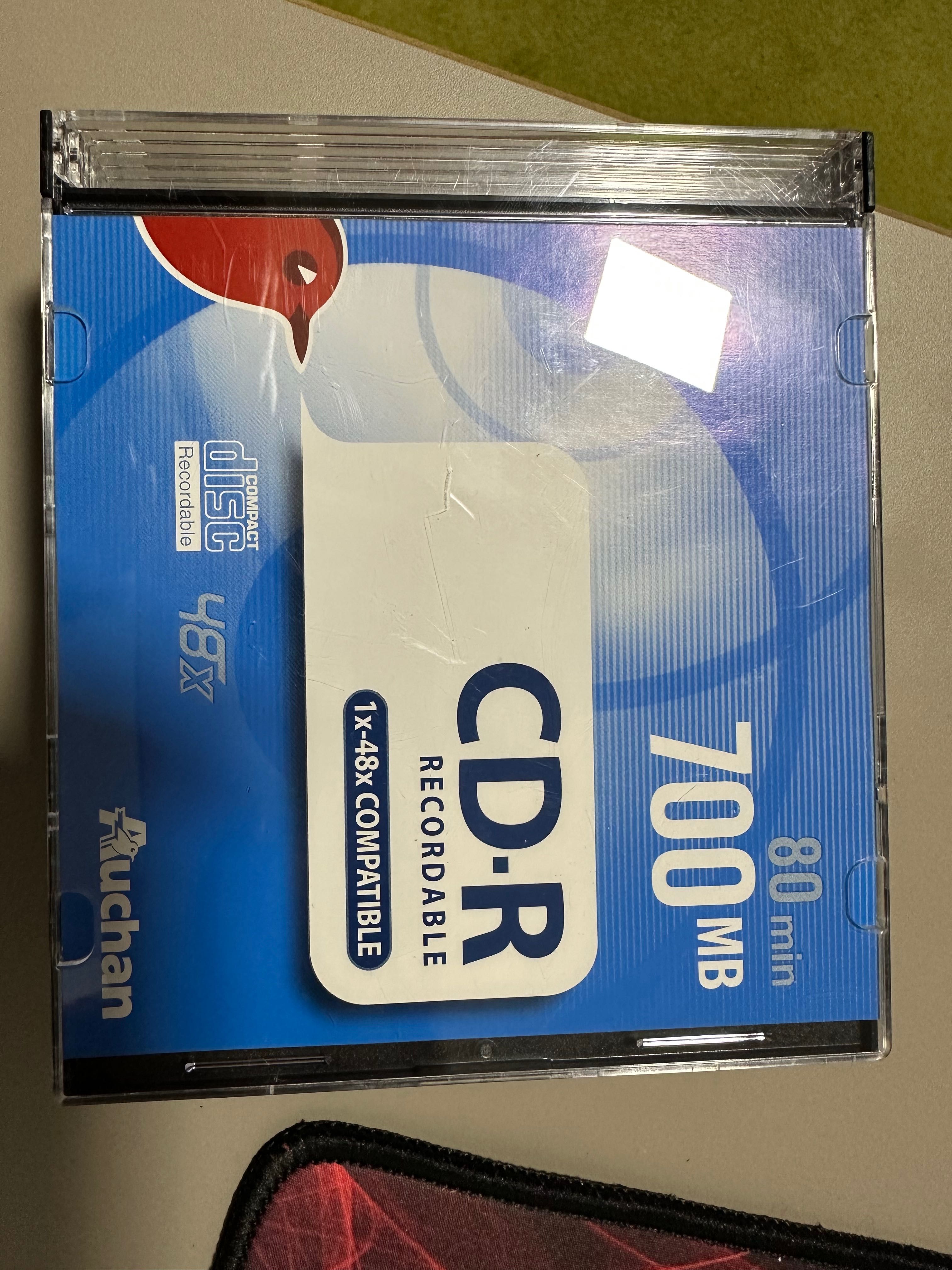 DVDs e cds vazios