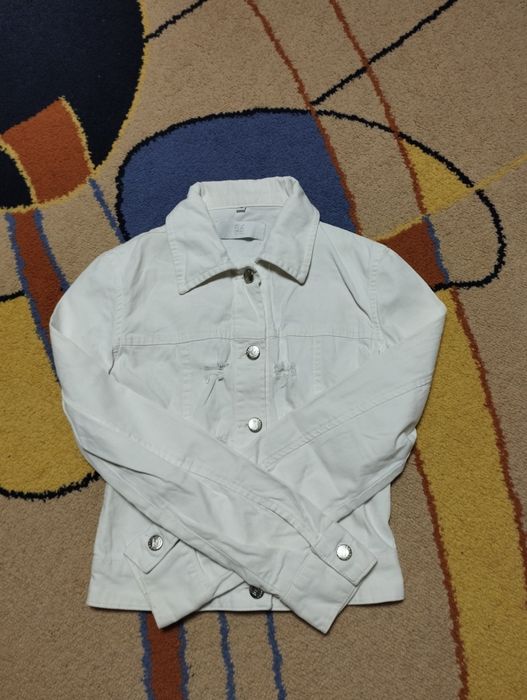 Продам джинсовку на девочку