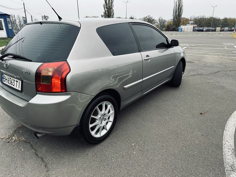 Toyota Corolla 1.8л 2003г