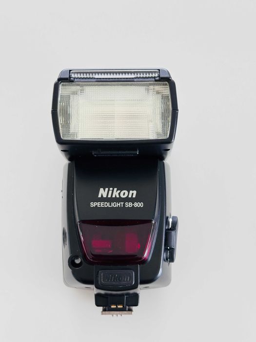 Nikon D700 + Lente Nikon 24-70mm f/2.8 + Flash Nikon SB-800