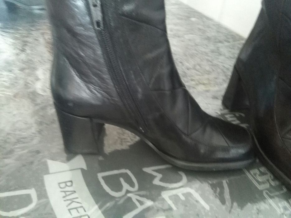 Botins  e Sapatos em Pele Pretos -NOVOS