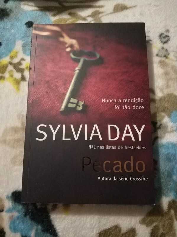 Livro Romance Pecado de Sylvia Day