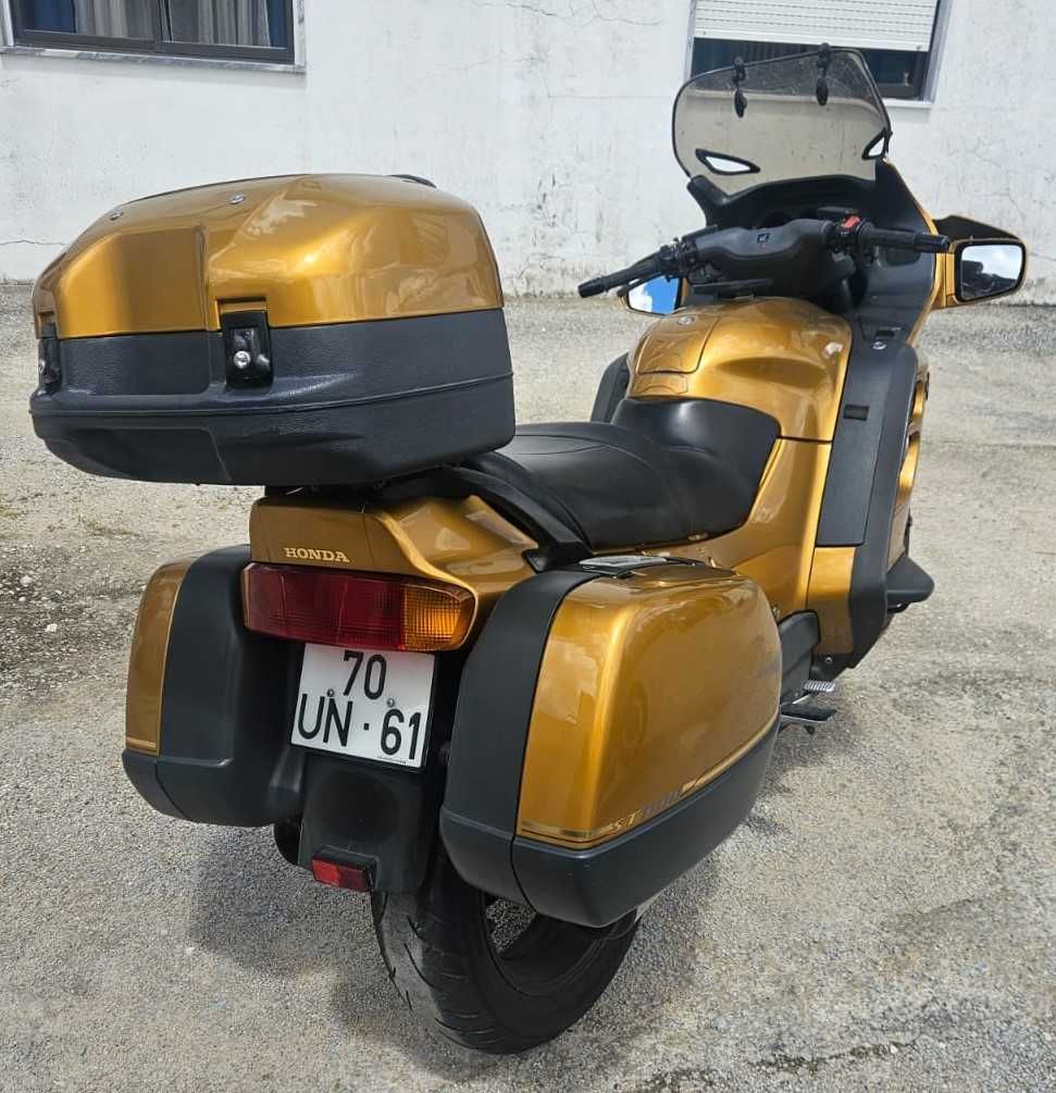 Honda Pan European 1999