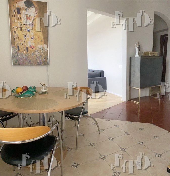 Продам 3-кімнатну квартиру Солом'янський район. EN