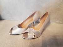 Nowe buty ślubne na obcasie roz. 39